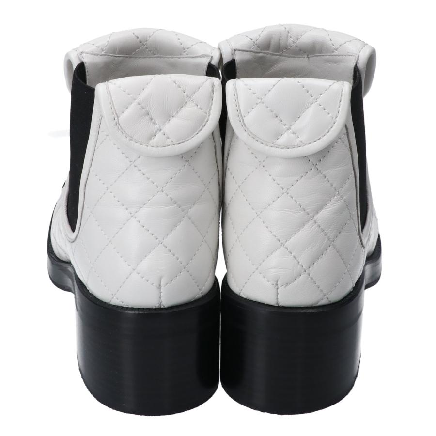 CHANEL 美品 シャネル 23年 G45144 サイドゴア マトラッセ CHANEL 美品 シャネル 23年 G45144 サイドゴア マトラッセ