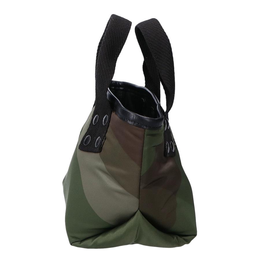 sacai サカイ x KAWS カウズ 21年製 21-0256S カモフラージュ柄 sacai サカイ x KAWS カウズ 21年製 21-0256S カモフラージュ柄