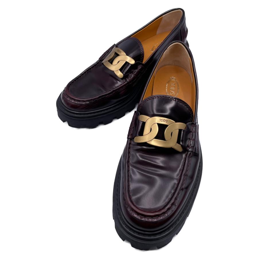 トッズ　TOD’S レザー ローファー ゴールドチェーン　厚底 TOD'S トッズ ケイト メタルチェーン ゴールド金具 レザーローファー