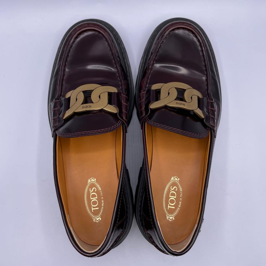 TOD'S トッズ ケイト メタルチェーン ゴールド金具 レザーローファー