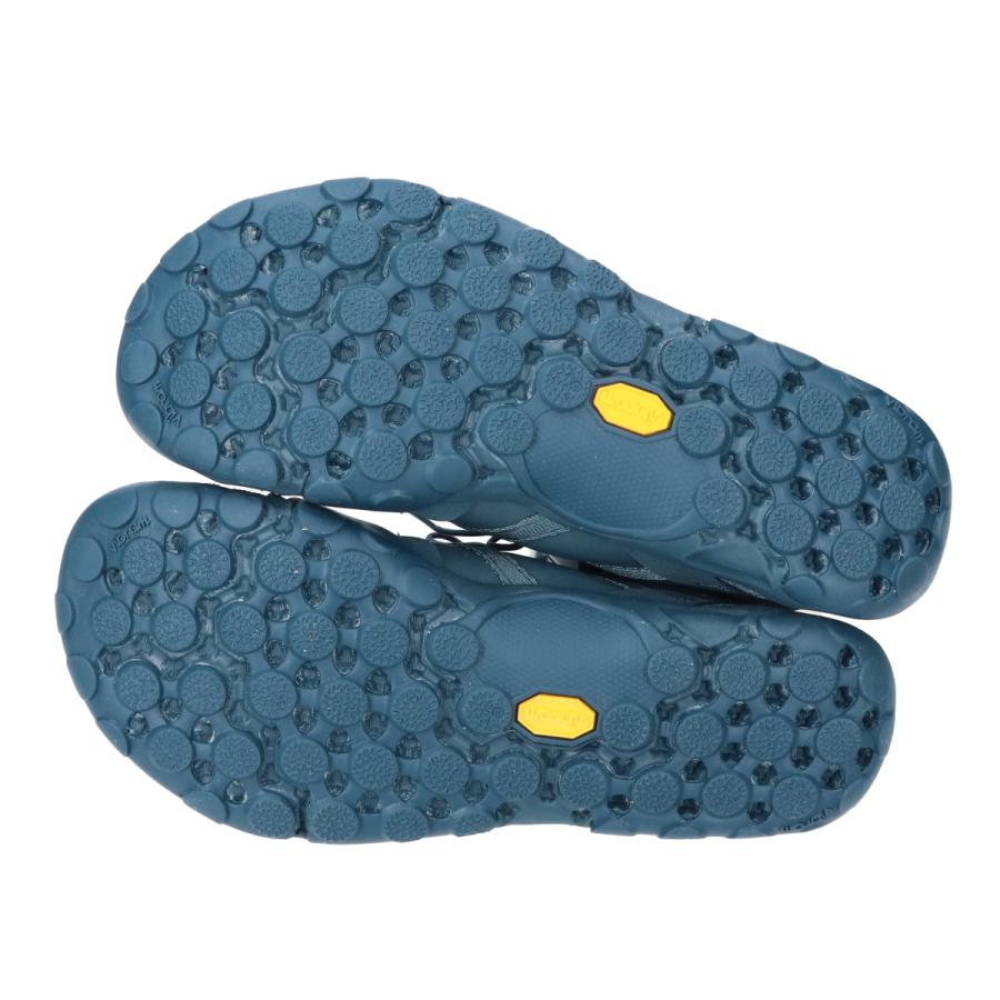 New Balance（ニューバランス） 美品 x ISSEY MIYAKE イッセイミヤケ