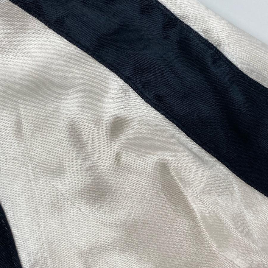 STUDIO D'ARTISAN 4419 ブラック×ブル- 歌舞伎刺繍 リバーシブルサテン