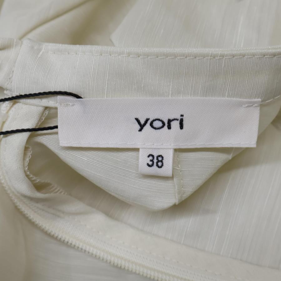 ヨリ 23SS ｱｲﾎﾞﾘｰ ｼｮｰﾄﾊﾟﾌｷﾞｬｻﾞｰﾌﾞﾗｳｽ 38 yori ヨリ 23SS アイボリー ショートパフギャザーブラウス 38 トップス