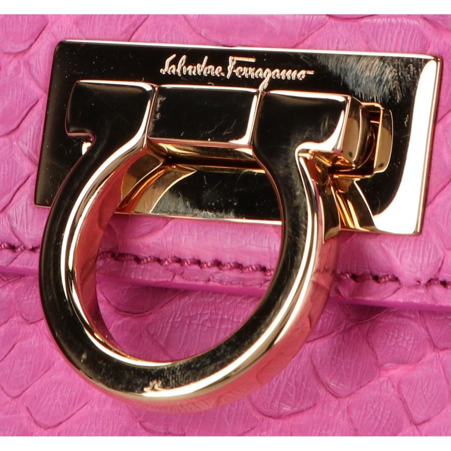 美品 Salvatore Ferragamo サルヴァトーレフェラガモ FZ-21 E559