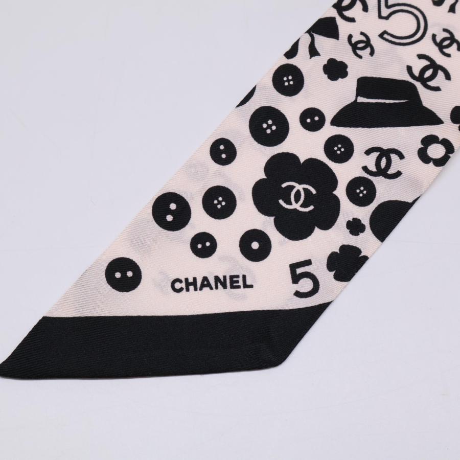 CHANEL（シャネル） 美品/ ココ/マーク/カメリア シルク100％ スカーフ