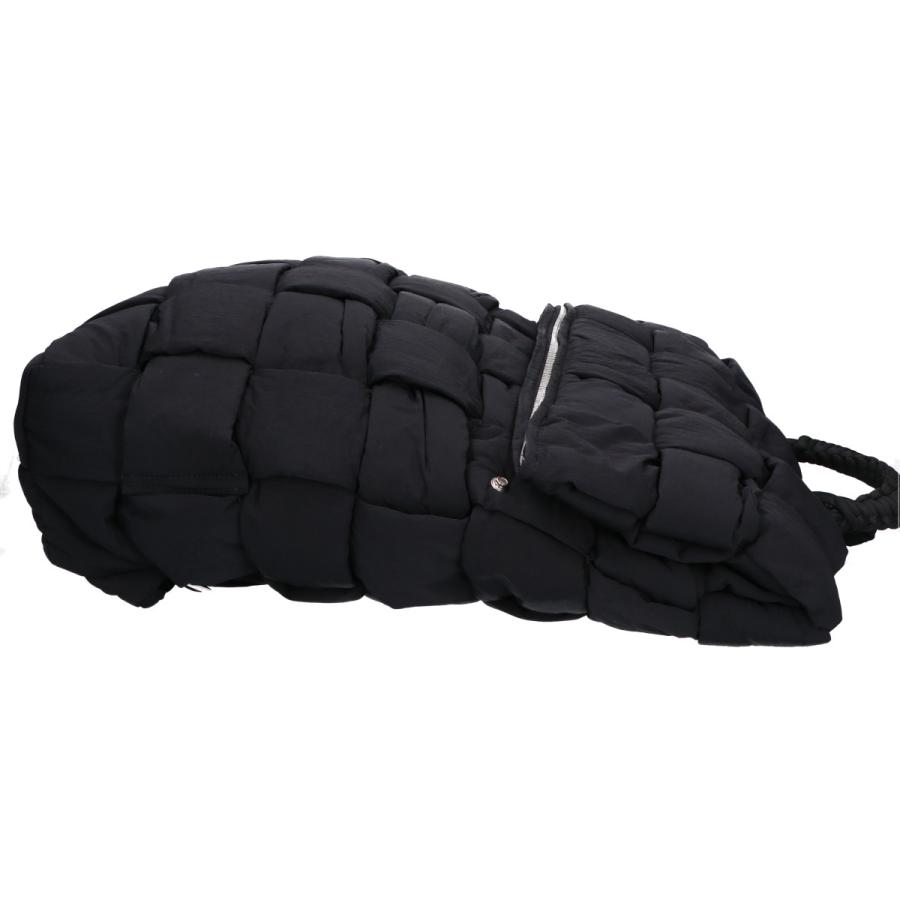 Bottega Veneta マキシイントレチャート パデットテックカセット クラシック バッグ 628951 ホワイト (212046