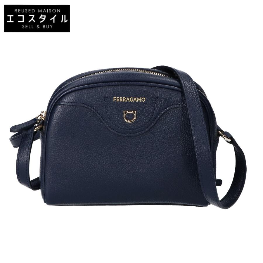美品/ Salvatore Ferragamo サルヴァトーレフェラガモ EE-21 8372