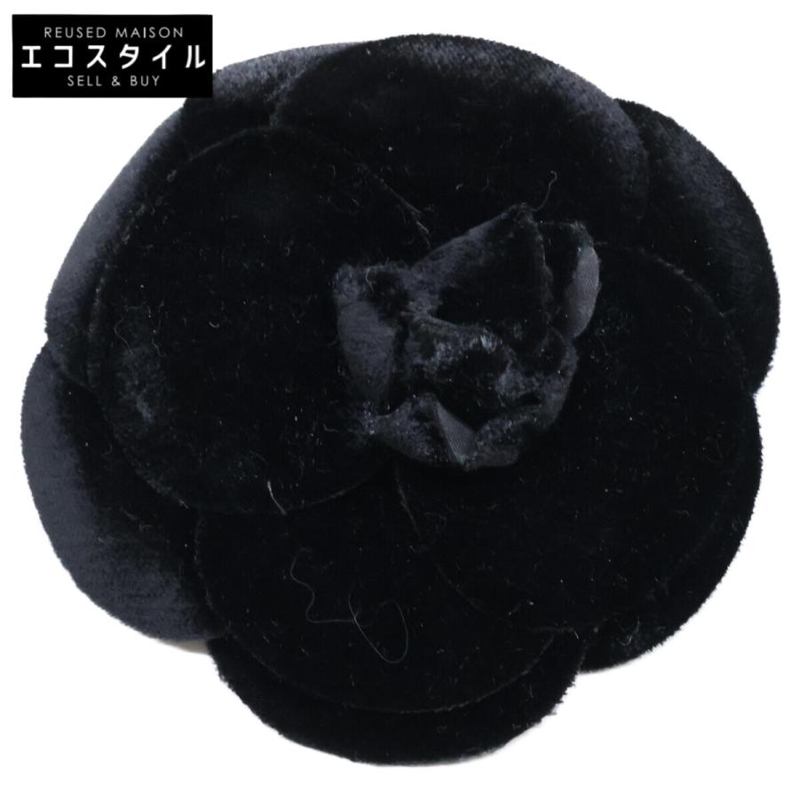 新品未使用CHANEL ブラック CCマークたっぷりカメリアブローチ CHANEL（シャネル） 美品 ベロア カメリアモチーフ ブローチ ブラック