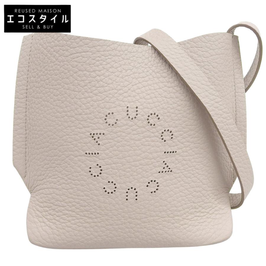 IACUCCI(イアクッチ) ショルダーバッグ美品  - 白 レザー イアクッチ IACUCCI ワンショルダーバッグ 白（オフホワイト