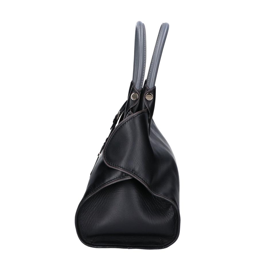ぽぽ⭐︎良品 TOD'S トッズ CAPE ケープ レザー ハンド トート 美品 TOD'S トッズ CAPE ケープ エンボスロゴ レザー トートバッグ