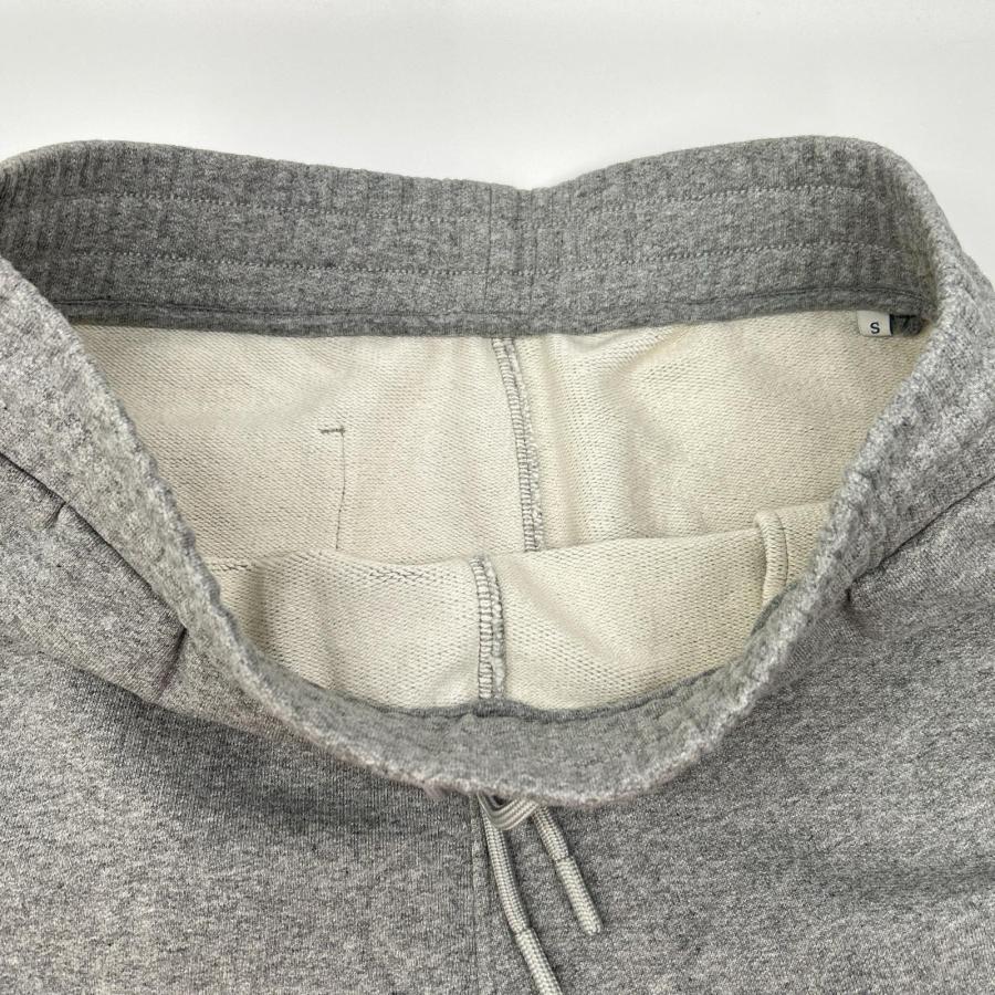 MONCLER（モンクレール） 22年製 シルバー スウェットハーフパンツ