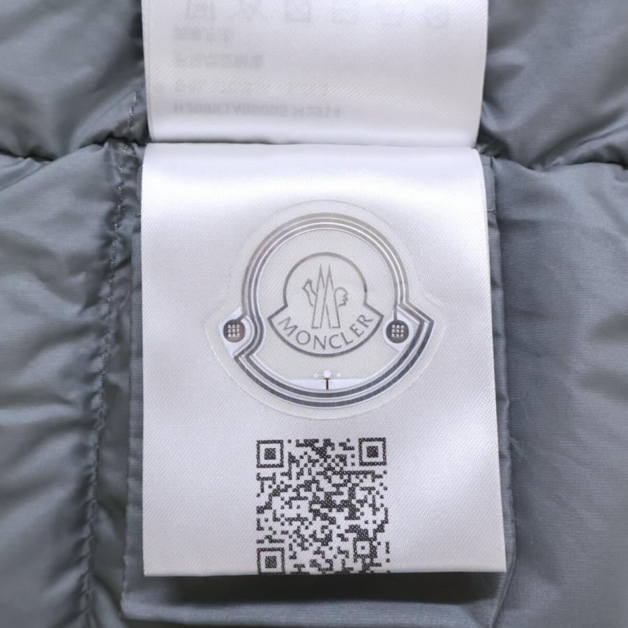 MONCLER（モンクレール） 新品同様/ GENIUS 4 x HYKE VANIL ヴァニル
