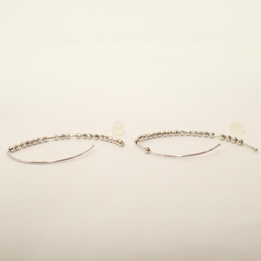 美品 MIZUKI ミズキ K14WG スモール バナナフープ ピアス 美品 MIZUKI ミズキ K14WG スモール バナナフープ ピアス