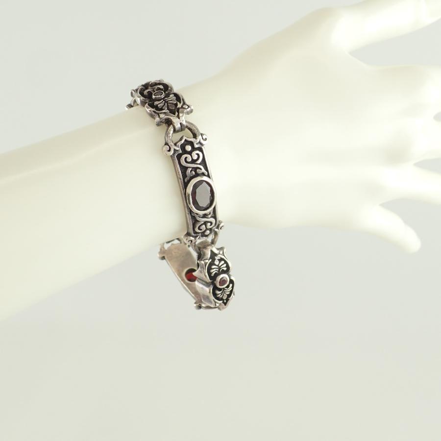 LEATHERS AND TREASURES 925 Celtic vine 3large stone brace w/G 