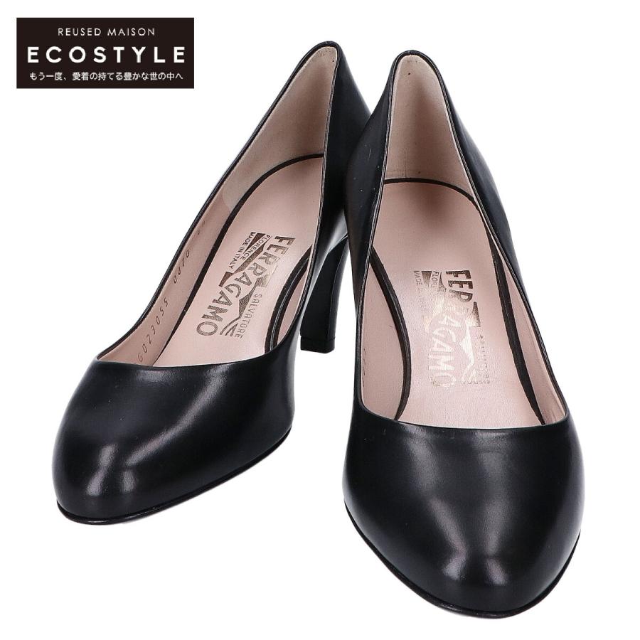 新品同様 Salvatore Ferragamo サルヴァトーレフェラガモ アーモンド