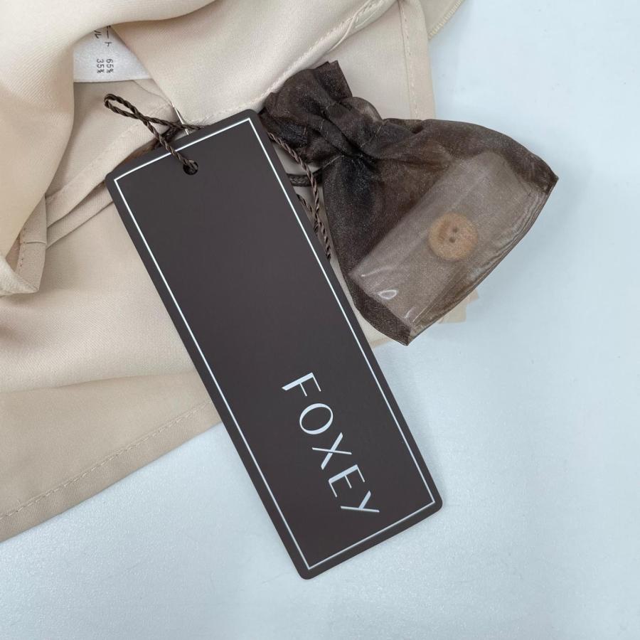 FOXEY（フォクシー） 新品同様/ 38874 ベージュ リボンタイ