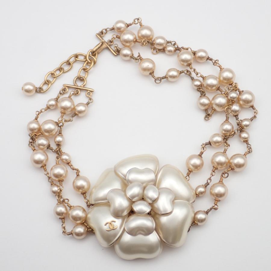 美品　CHANEL カメリアパールネックレス CHANEL（シャネル） 02A カメリア 3連パール チョーカー ネックレス