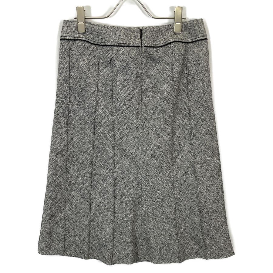 NIJYUSANKU 23区 グレー ボタン切替 スカート スーツ 44 セットアップ