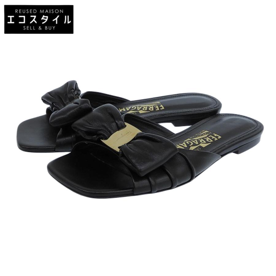 Salvatore Ferragamo サルヴァトーレフェラガモ ヴァラ リボントゥ 