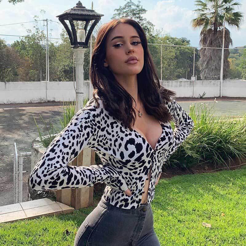 送料無料３〜５日後到着 ボタンダウンスタイリッシュ セクシートップス 牛革柄カジュアル長袖vネックスキニーtシャツ 伸縮性あるブラウス M Lサイズ |  | 03