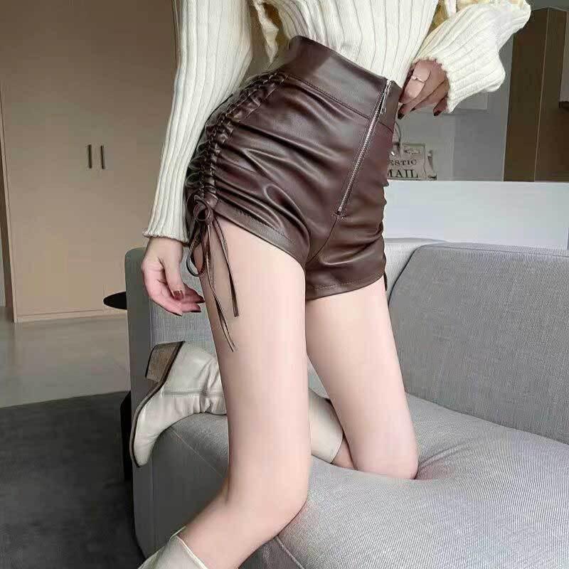 送料無料2〜3日後到着 レザーパンツ ホットパンツ シュートパンツ レディース サイドヒモシャーリングパンツに ソフトなブラウスでコーデネート S M L XL 黒 |  | 09