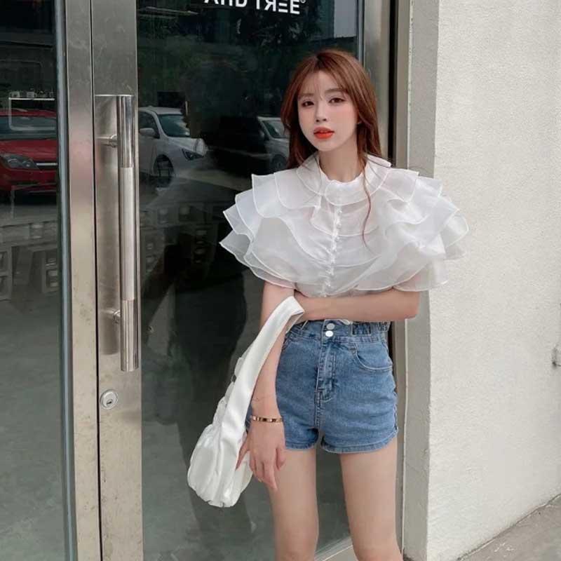 送料無料２〜4日後到着 演奏会 ブラウス コーラス 衣装 ブラウス フォーマル オーガンジー たっぷりフリルブラウス 15個の真珠ボタンが華やかです 4色 |  | 04