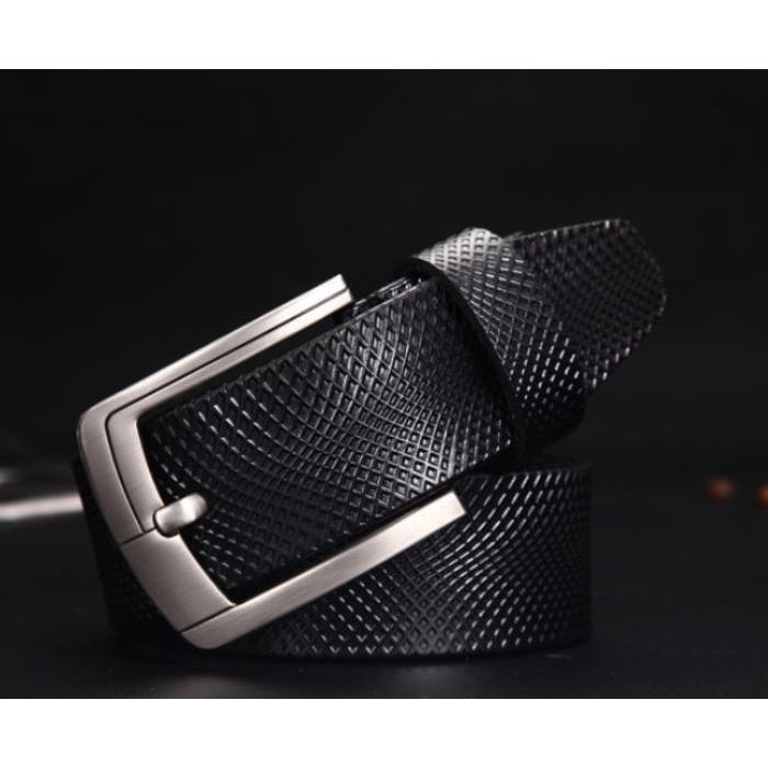 レザーベルト メンズ 黒 ブラック 革 皮 ビジネスベルト 存在感あるバックルがポイント 父の日 プレゼント | ブランド登録なし