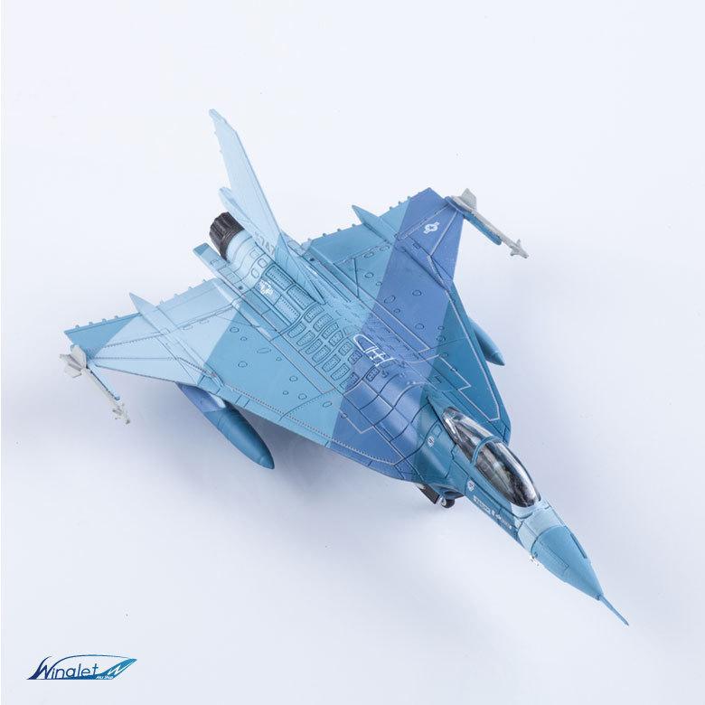 ダイキャストモデル 1/144 F-16XL Prototype XL-2 75-0747 スケールモデル 塗装済み 完成品 戦闘機 飛行機 航空 グッズ アイテム｜winglet｜02