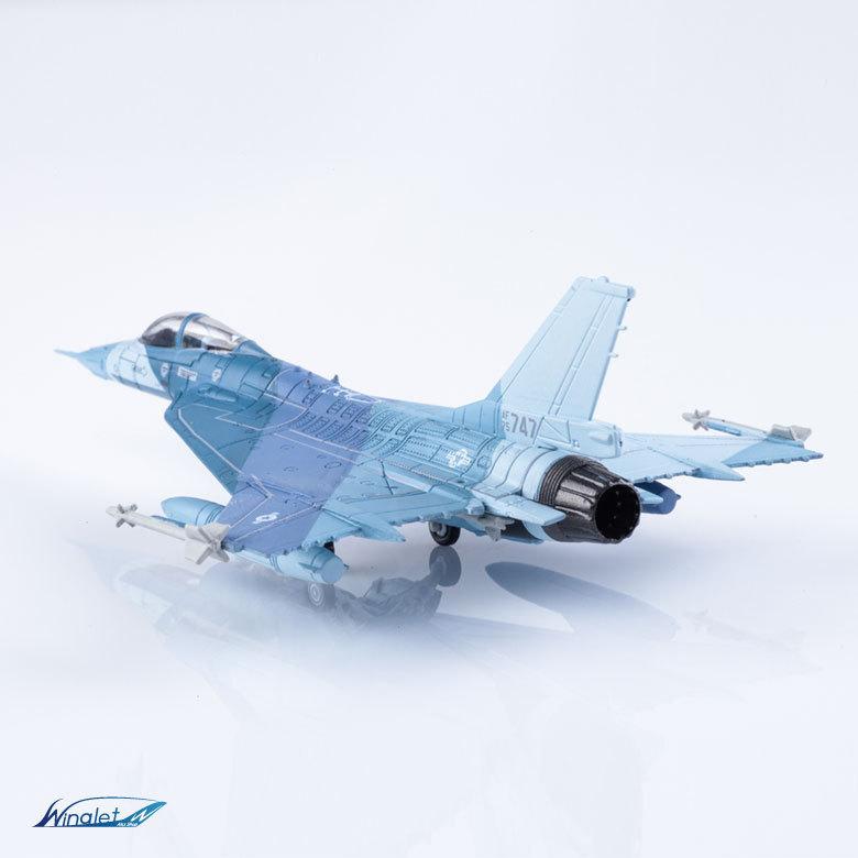 ダイキャストモデル 1/144 F-16XL Prototype XL-2 75-0747 スケールモデル 塗装済み 完成品 戦闘機 飛行機 航空 グッズ アイテム｜winglet｜03