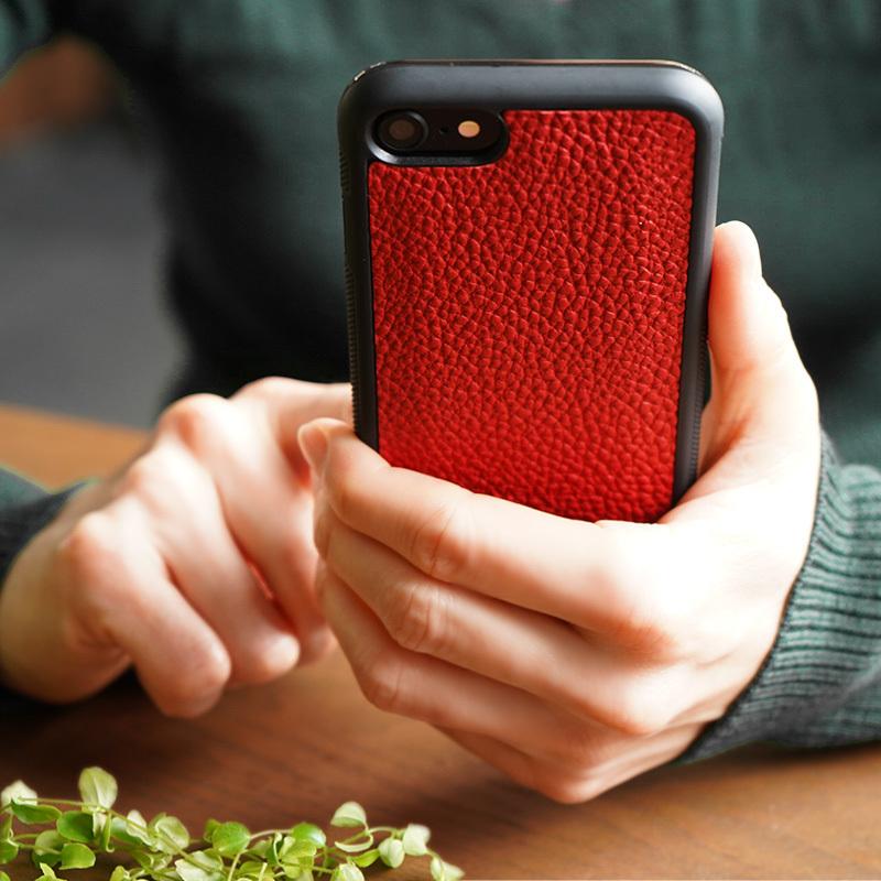 Apple iPhone SE (第2世代) 赤　カバー付 Apple iPhoneSE 第2世代 第3世代 スキンシール 背面 シール ケース