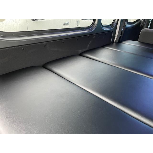 NV350/キャラバン 標準/ワイドボディー（車幅）スーパーロングEX/DX（6人乗り車両）用ベッドキット10mmクッション入りスタンダードレザータイプ |  | 02
