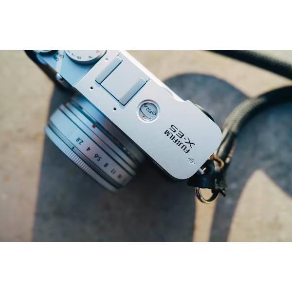 【新品、未開封】FUJIFILM X-E5 XF23mm シルバー レンズキット 新品、未開封】FUJIFILM X-E5 XF23mm シルバー レンズキット FUJIFILM