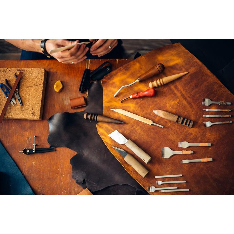 レザークラフト 革 ヌメ革 ブラック A4 サイズ : Leatherbien