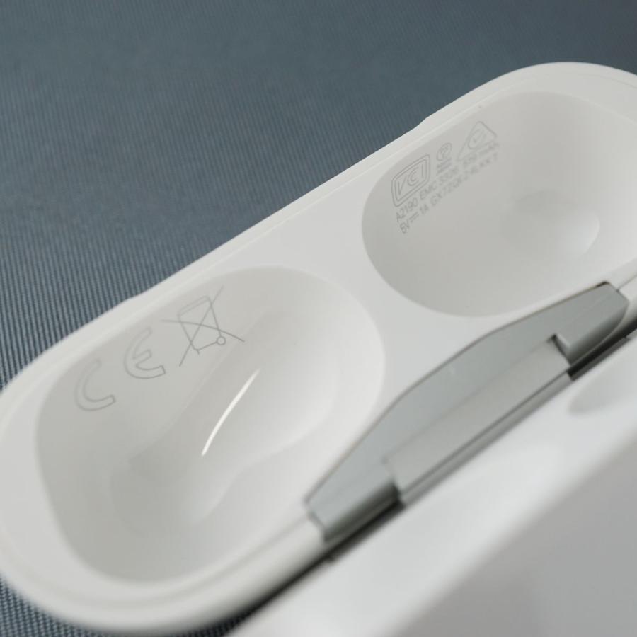 Apple Apple AirPods Pro 1 充電ケースのみ USED品 第一世代 イヤホン