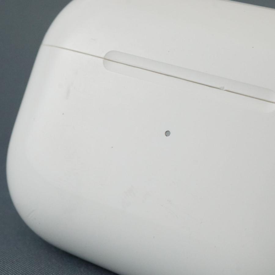 Apple AirPods Pro 充電ケースのみ USED品 第一世代 イヤホン Apple AirPods Pro 充電ケースのみ USED品 第一世代 イヤホン
