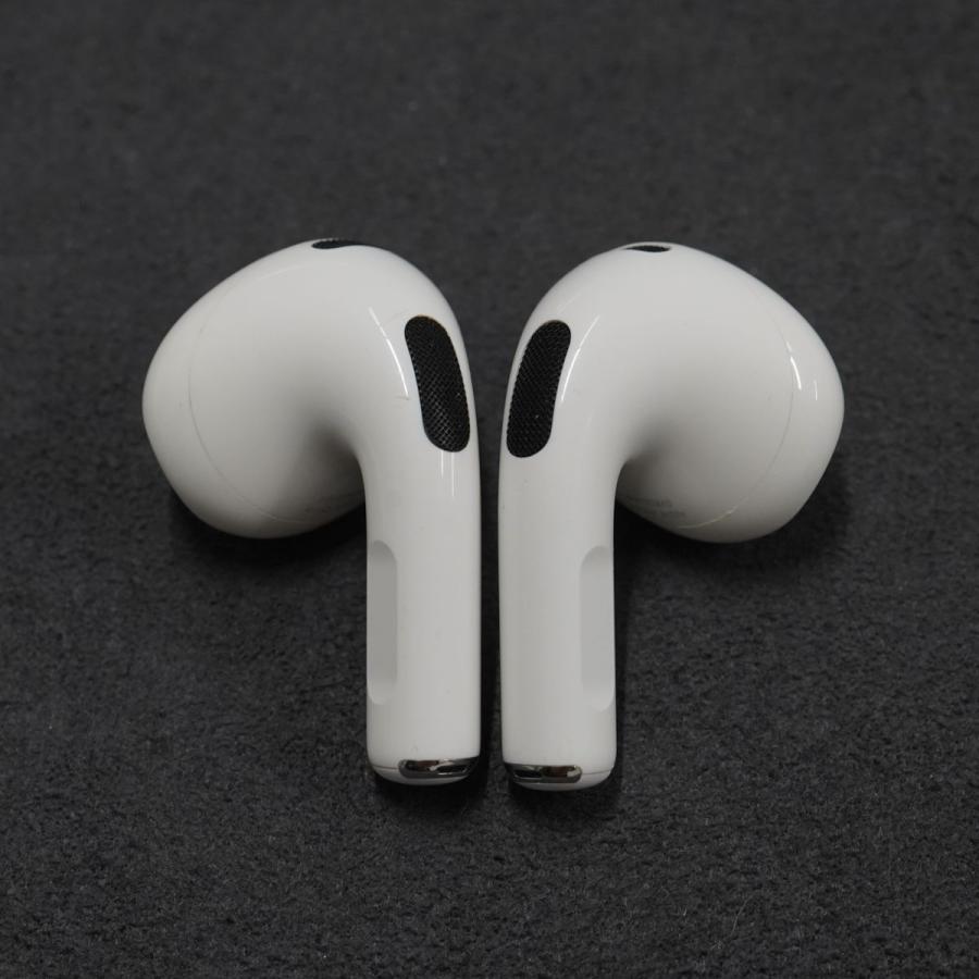Apple AirPods 第三世代 MagSafe充電ケース付 USED超美品 Apple AirPods 第三世代 MagSafe充電ケース付 USED超美品