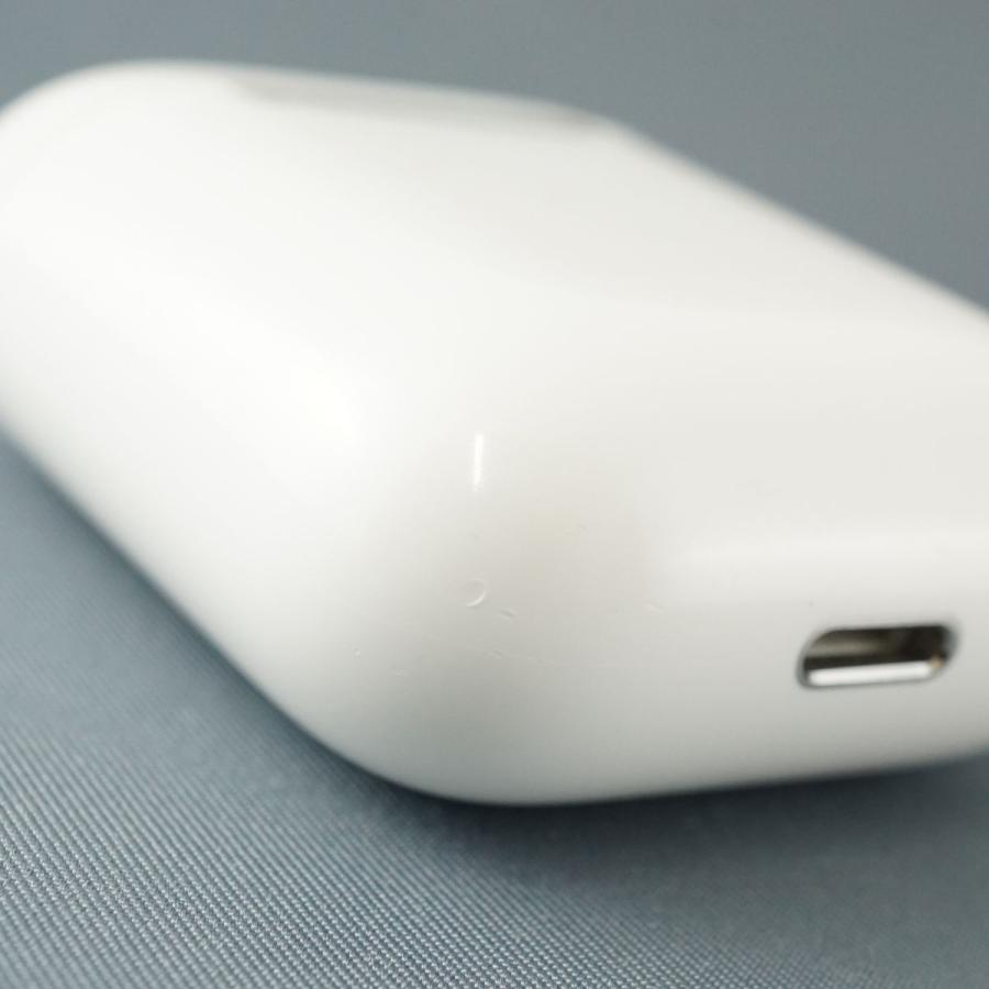Apple Apple AirPods with Wireless Charging Case エアーポッズ 充電