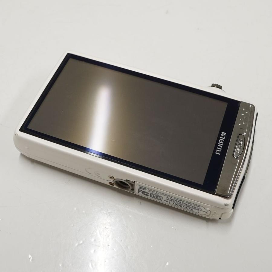 Fujifilm FinePix Z900 中古品カメラ FUJIFILM Digital Camera FinePix Z900 EXR 16 MP White FX