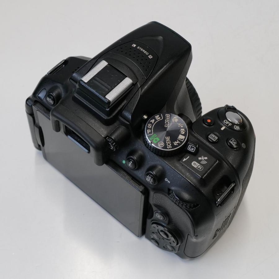 快適なWi-Fi、バリアングル液晶も備えた高機動一眼レフ ニコン「D5300 