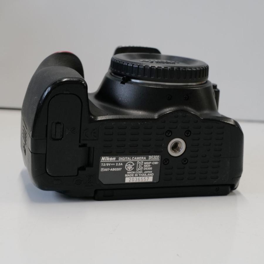 Nikon D5300 本体ボディ Amazon.com : Nikon D5300 DX-Format 24.2 MP Digital SLR Camera Body