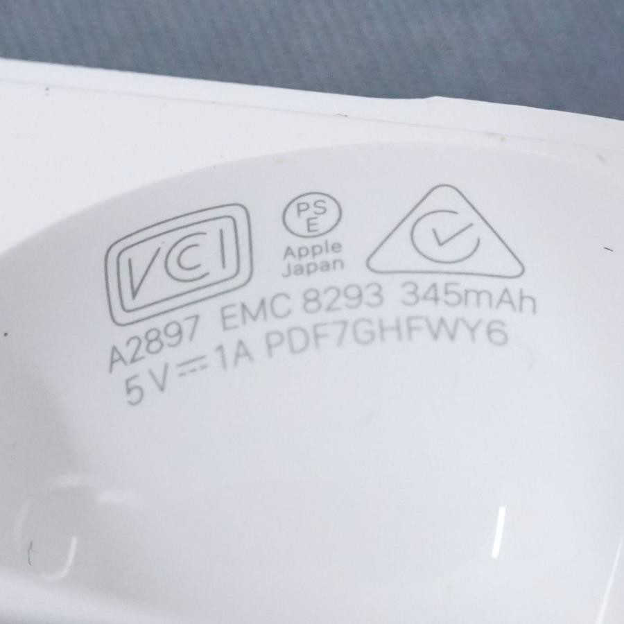 Apple AirPods 第三世代 充電ケースのみ A2897 USED品 ライト二 Apple AirPods 第三世代 充電ケースのみ A2897 USED品 ライト二