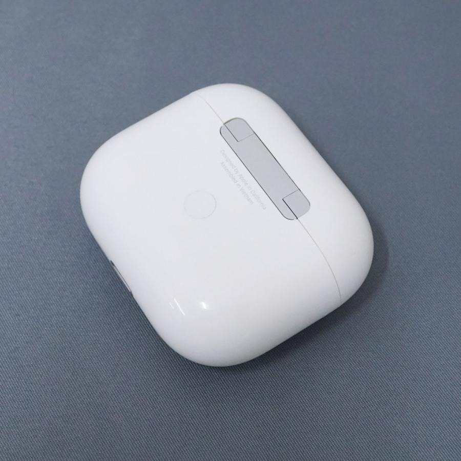 Apple AirPods 第三世代 充電ケースのみ A2897 USED品 ライト二 Apple AirPods 第三世代 充電ケースのみ A2897 USED品 ライト二