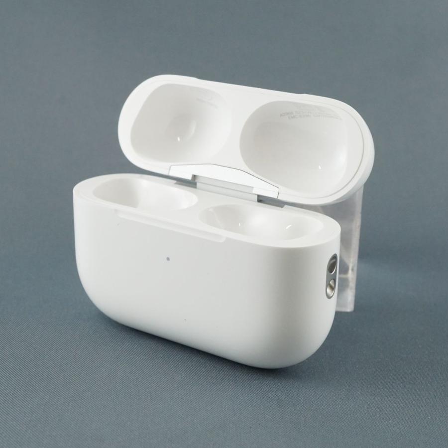 Apple AirPods Pro 第二世代 充電ケースのみ USED超美品 ワイヤレスイヤホン MagSafe充電ケース USB-C MTJV3J/A 完動品 KR V0858 : r000000018072 : ウィット - 通販 - Yahoo!ショッピング Apple AirPods Pro 第二世代 充電ケースのみ USED超美品 ワイヤレスイヤホン MagSafe充電ケース USB-C MTJV3J/A 完動品 KR V0858 : r000000018072 : ウィット - 通販 - Yahoo!ショッピング