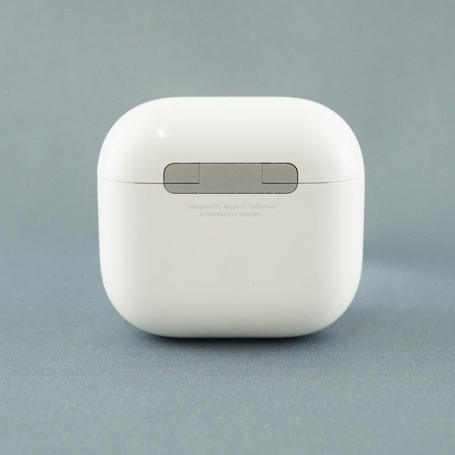Apple Apple AirPods 4 充電ケースのみ USED品 ノイズキャンセリング