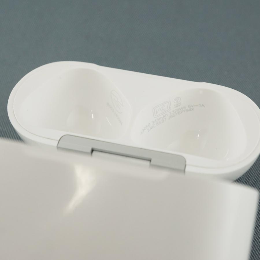 Apple Apple AirPods 4 充電ケースのみ USED品 ノイズキャンセリング