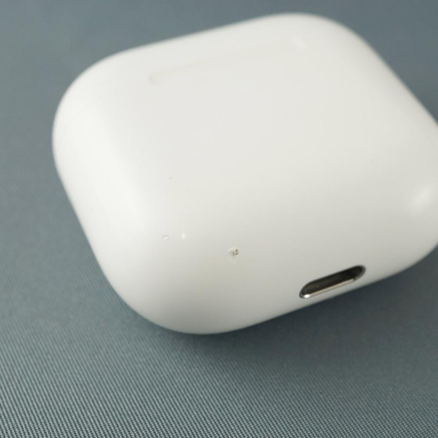 Apple Apple AirPods 4 充電ケースのみ USED品 ノイズキャンセリング