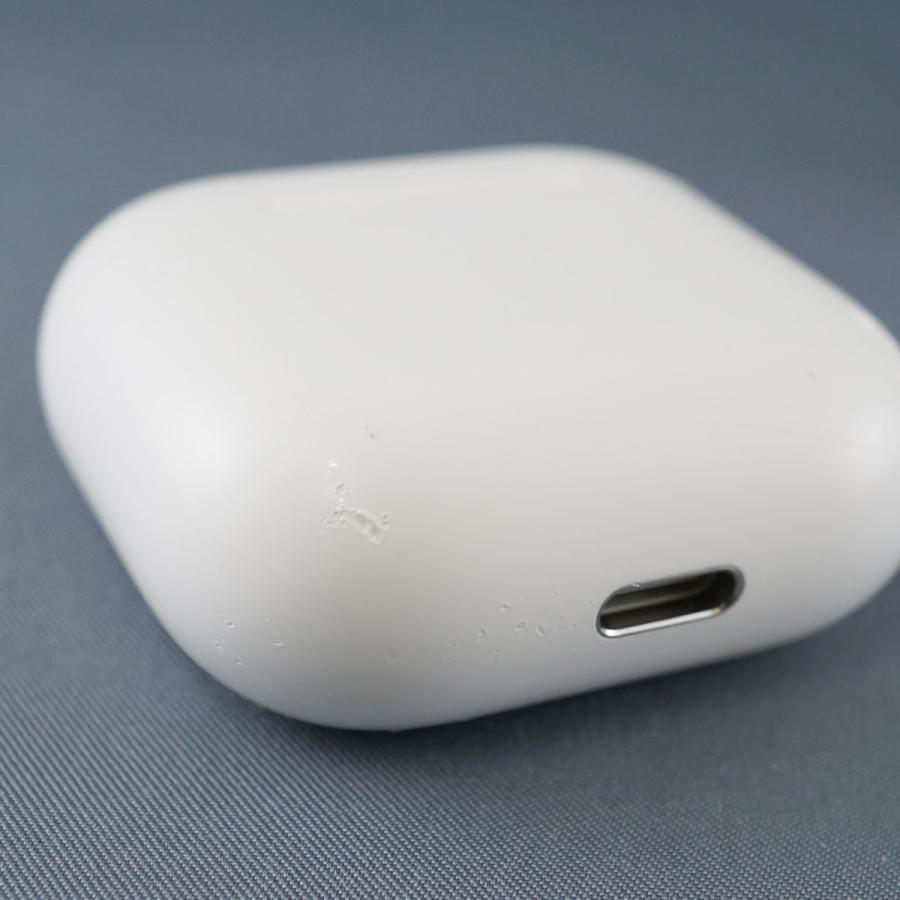 Apple Apple AirPods 4 充電ケースのみ USED品 ノイズキャンセリング