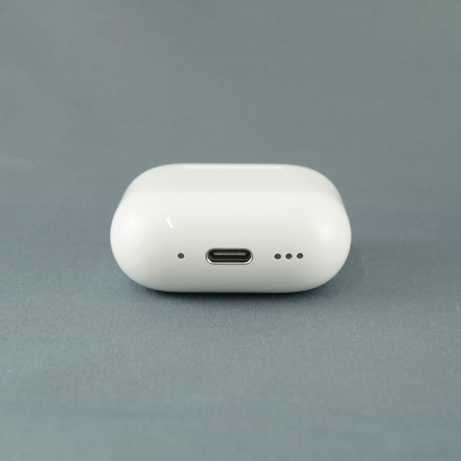 Apple Apple AirPods 4 充電ケースのみ USED超美品 ノイズキャンセ