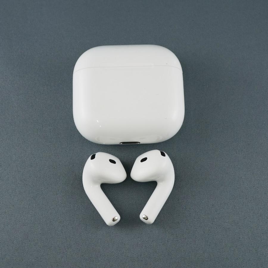 Apple Apple AirPods 4 USED美品 ノイズキャンセリングなし 第四世代