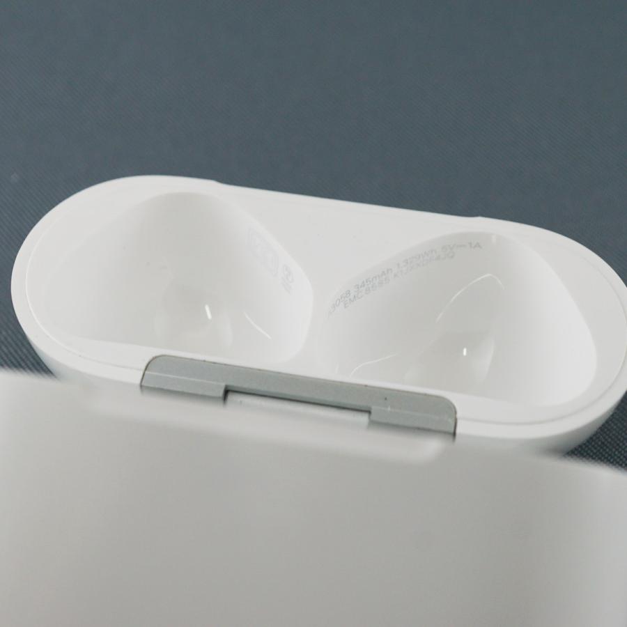 Apple Apple AirPods 4 USED美品 ノイズキャンセリングなし 第四世代